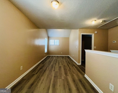 340 Dressage Court - Photo Thumbnail 18