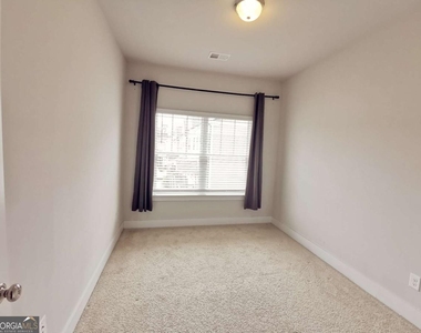 3795 Oxford Circle - Photo Thumbnail 13