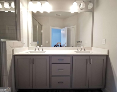 3795 Oxford Circle - Photo Thumbnail 18