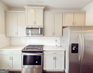3795 Oxford Circle - Photo Thumbnail 5
