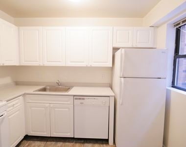 225 East 85th Street - Photo Thumbnail 6
