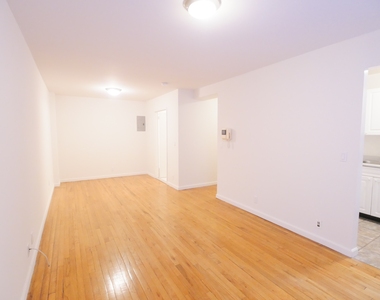225 East 85th Street - Photo Thumbnail 2