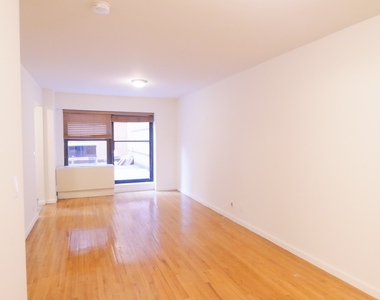 225 East 85th Street - Photo Thumbnail 1