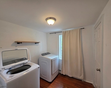 693 Townsbury Rd - Photo Thumbnail 10