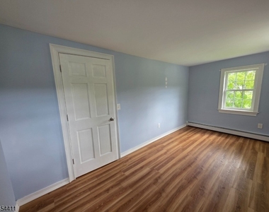 693 Townsbury Rd - Photo Thumbnail 15