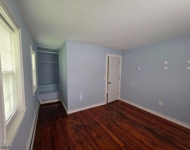 693 Townsbury Rd - Photo Thumbnail 11