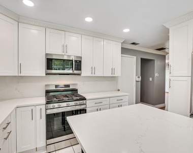131 Bonney Ct - Photo Thumbnail 10