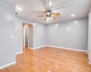 131 Bonney Ct - Photo Thumbnail 21