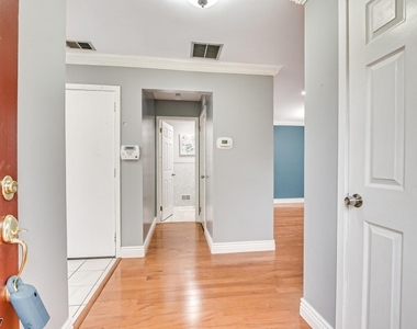 131 Bonney Ct - Photo Thumbnail 4