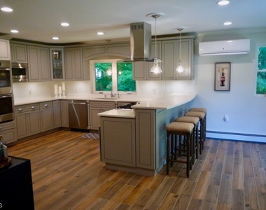 46 Oak Rd - Photo Thumbnail 7