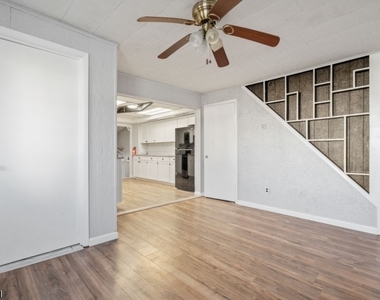241 E Central Ave - Photo Thumbnail 4