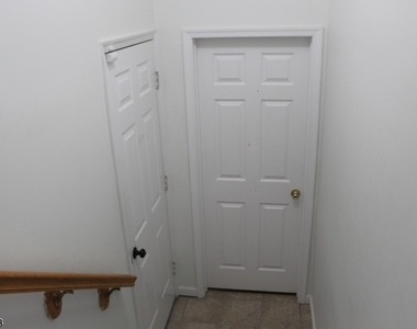 202 Rip Van Dam Ct - Photo Thumbnail 24