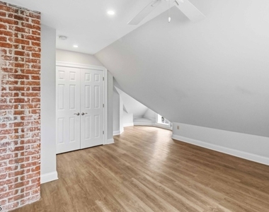 39 Budd St - Photo Thumbnail 9