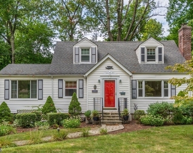 329 Morris Ave - Photo Thumbnail 19
