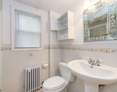 329 Morris Ave - Photo Thumbnail 12