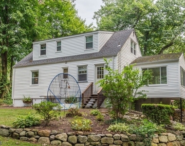 329 Morris Ave - Photo Thumbnail 17