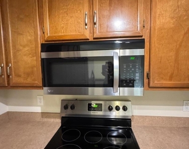 42 Burlington Ct - Photo Thumbnail 15
