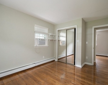 83 Chestnut St - Photo Thumbnail 6