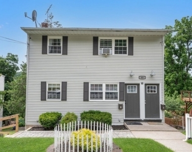 83 Chestnut St - Photo Thumbnail 2