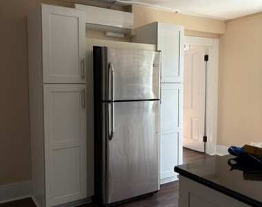 124 Spring St - Photo Thumbnail 8