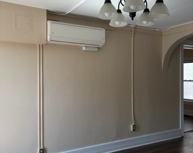 124 Spring St - Photo Thumbnail 6