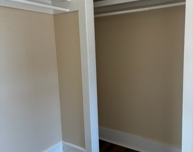 124 Spring St - Photo Thumbnail 23