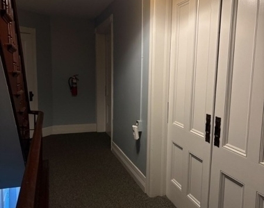 124 Spring St - Photo Thumbnail 3
