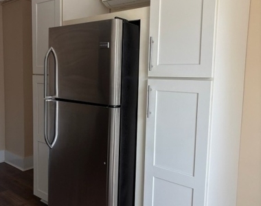 124 Spring St - Photo Thumbnail 9