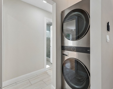 57 Greenwood Ave Unit 2 - Photo Thumbnail 2