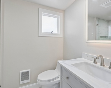 57 Greenwood Ave Unit 2 - Photo Thumbnail 11