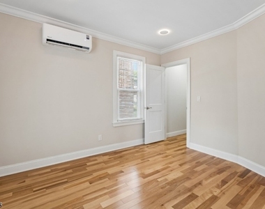 57 Greenwood Ave Unit 2 - Photo Thumbnail 5