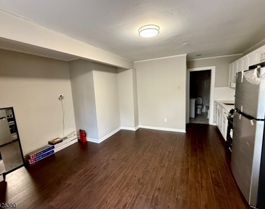672 Mount Hope Ave - Photo Thumbnail 2