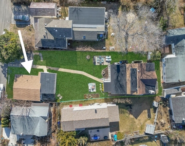 282 Van Pelt Place - Photo Thumbnail 2