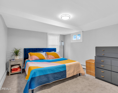 282 Van Pelt Place - Photo Thumbnail 5