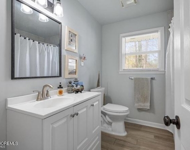 60 Maryland Avenue - Photo Thumbnail 11
