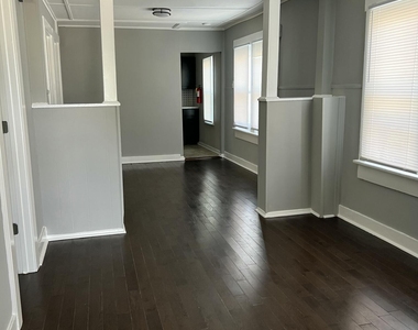 225 Lincoln Avenue - Photo Thumbnail 4