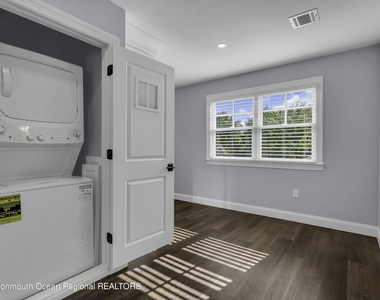 419 10th Avenue - Photo Thumbnail 5