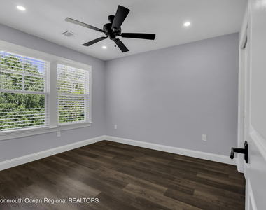 419 10th Avenue - Photo Thumbnail 16