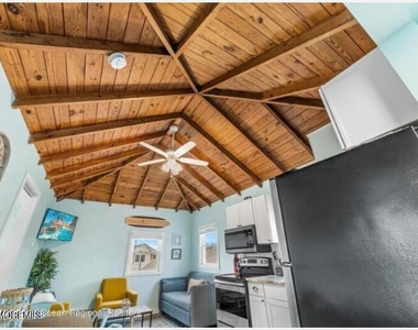 171 Beachfront - Photo Thumbnail 11