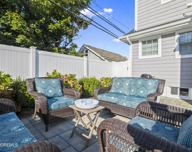 303 B Street - Photo Thumbnail 3