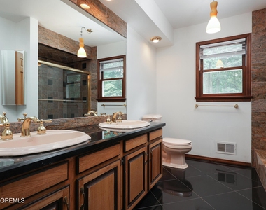 18 Seven Oaks Drive - Photo Thumbnail 18
