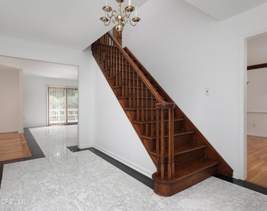 18 Seven Oaks Drive - Photo Thumbnail 7