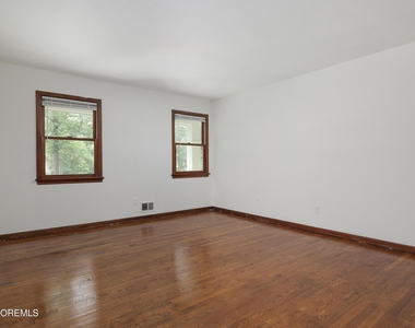 18 Seven Oaks Drive - Photo Thumbnail 19