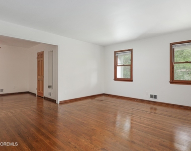 18 Seven Oaks Drive - Photo Thumbnail 27