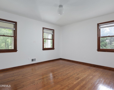 18 Seven Oaks Drive - Photo Thumbnail 22