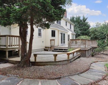 18 Seven Oaks Drive - Photo Thumbnail 16