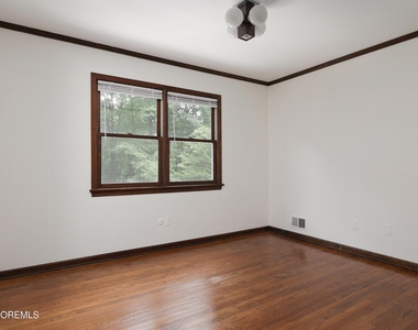 18 Seven Oaks Drive - Photo Thumbnail 20