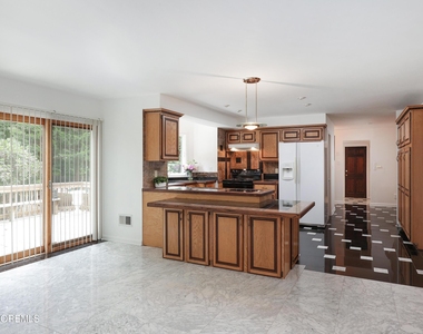 18 Seven Oaks Drive - Photo Thumbnail 11