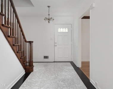 18 Seven Oaks Drive - Photo Thumbnail 6