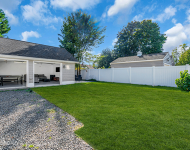 807 Prospect Avenue - Photo Thumbnail 3